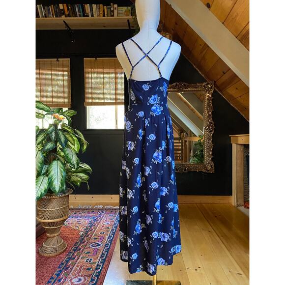 Midi 90s Dress - Picture 8 of 9